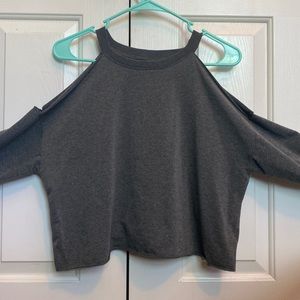 Cut off shoulder long sleeve